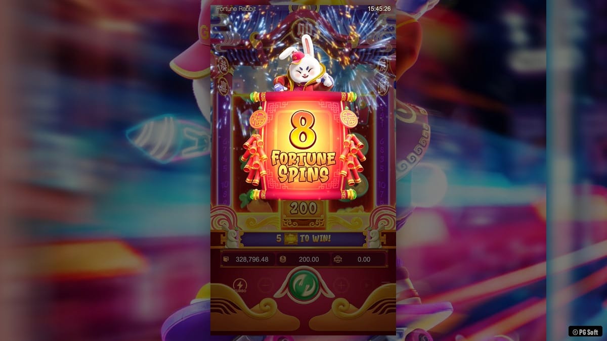 Tela de ativação da Fortune Rabbit Feature com 8 Fortune Spins e fogos de artifício. PG Soft.