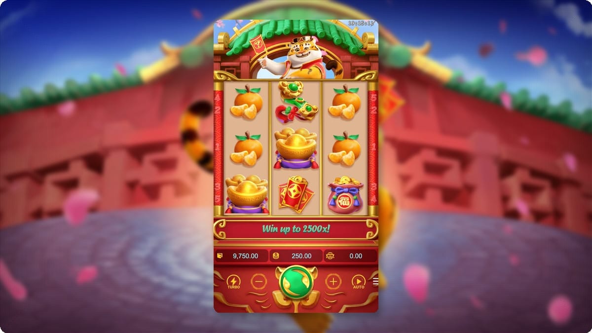 Fortune Tiger no jogo base: grade 3x3 com símbolos do Ano Novo Chinês na tela mobile. PG Soft.