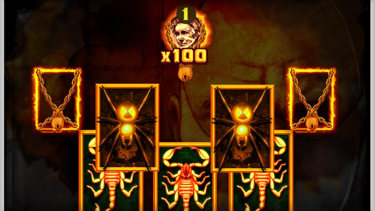 Mental Freespins com aranhas sticky nos rolos, escorpiões e Fire Frames ativos. Patient com multiplicador x100. Nolimit City.